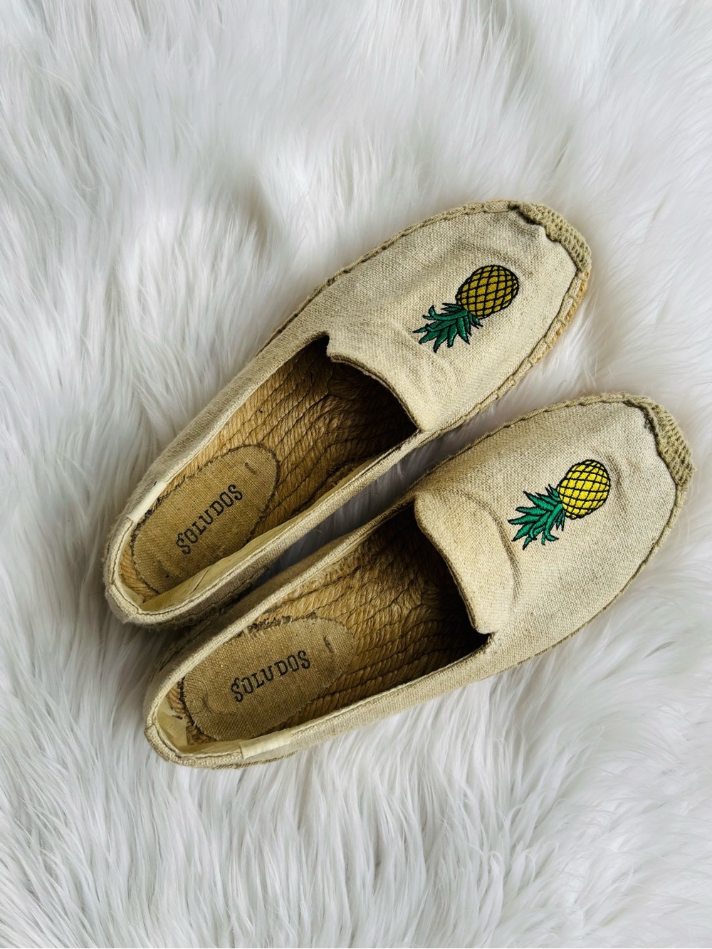Soludos Cream Pineapple Embroidered Espadrilles Slip Ons Size 9